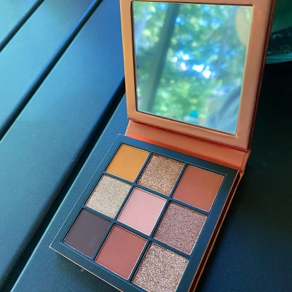 Huda Beauty Obsessions Topaz Palette - Picture 7 of 11